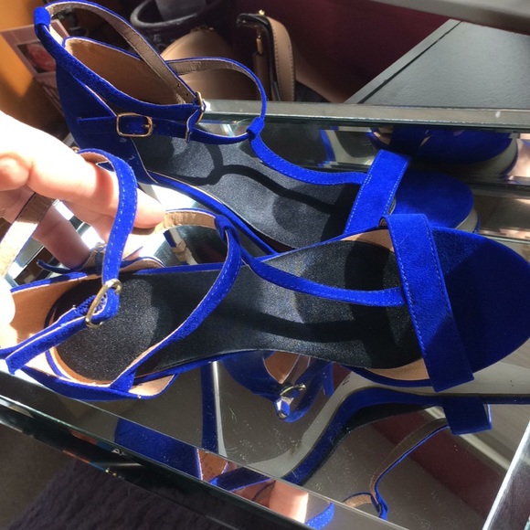 💃🏼🍑Blue Suede Double ankle strap sz 8.5 - Picture 2 of 6